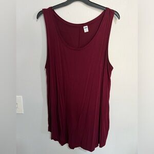 Long sleeveless top